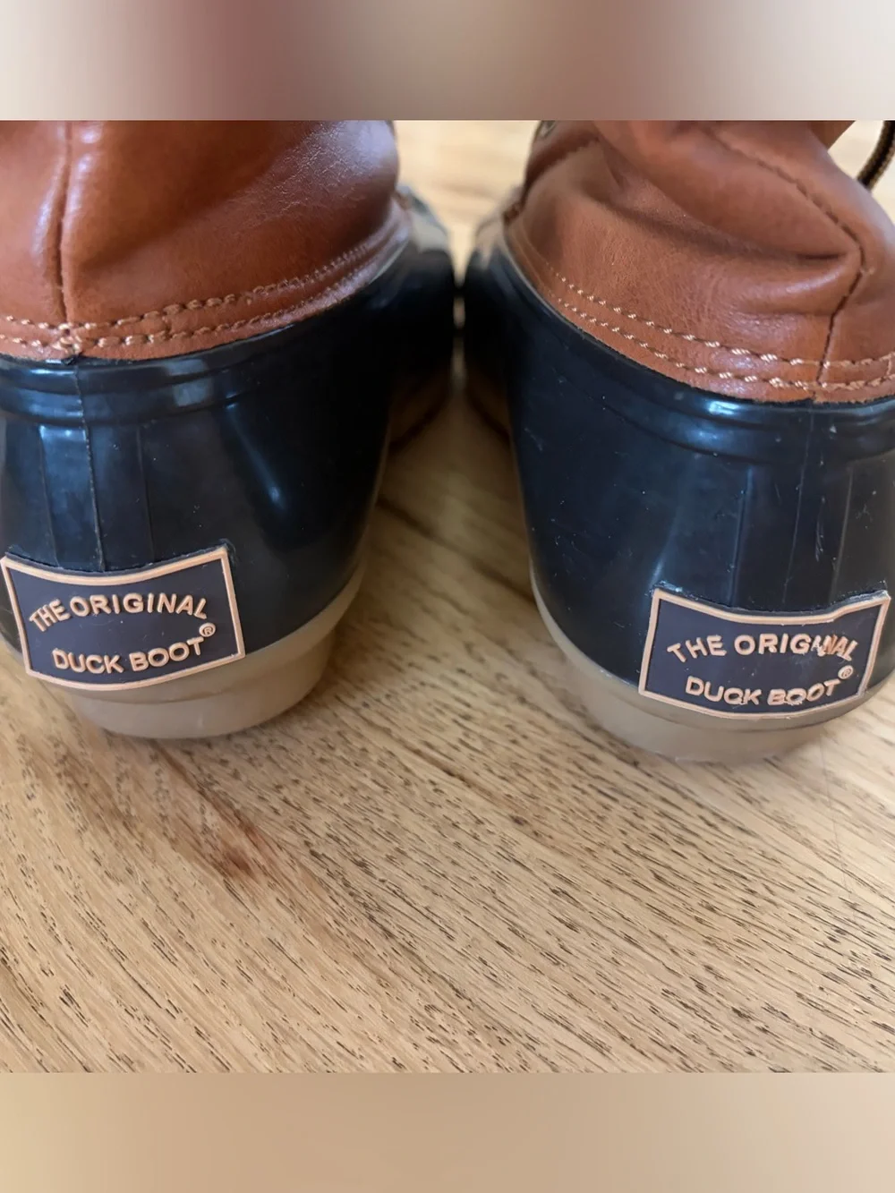 Duck Boots “Arianna“ Brown/Black Classic Waterproof Lace-Up Boots. Size 7M